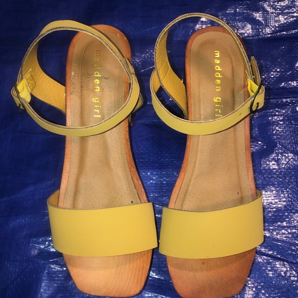 Steve Madden block heel strap sandals